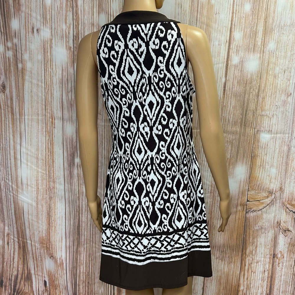 Wrapper Print Shift Dress‎ - Picture 4 of 7